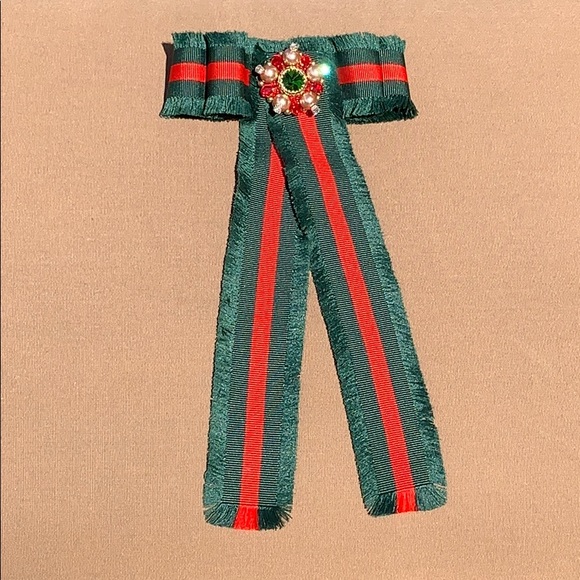 Designer hair clip. - Picture 3 of 6